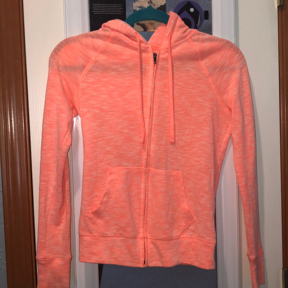 zip up sweatshirt